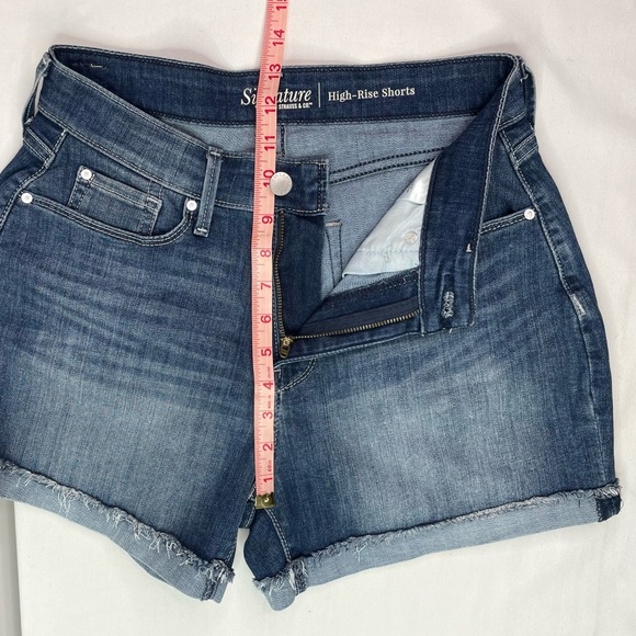 Levi’s Signature High Rise Blue Denim Shorts Size 6 - Picture 8 of 9